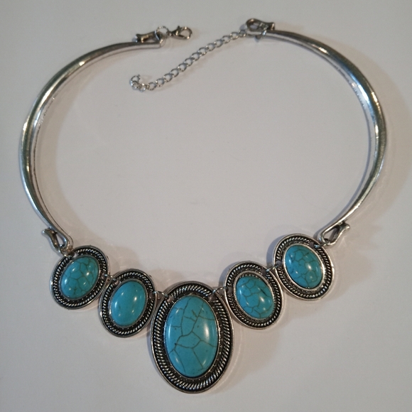 Beautiful Faux Turquoise Cabachon w Silver Choker Bib Statement Piece Necklace - Picture 6 of 8